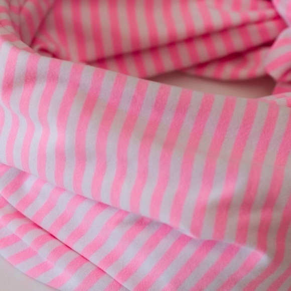 Lululemon Vinyasa Scarf Classic Stripe Pink Shell - Picture 2 of 12